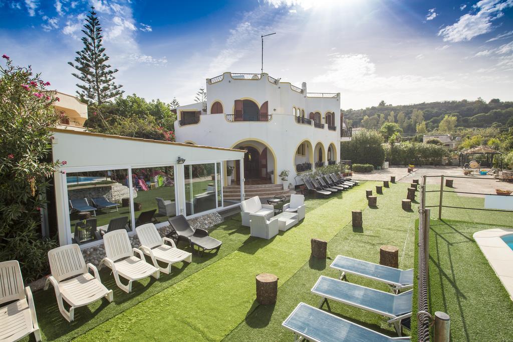 Villa Silvia กาสเตลดัชเชีย ภายนอก รูปภาพ