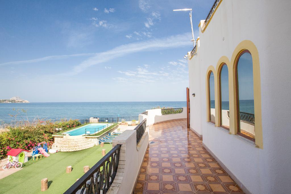 Villa Silvia กาสเตลดัชเชีย ภายนอก รูปภาพ