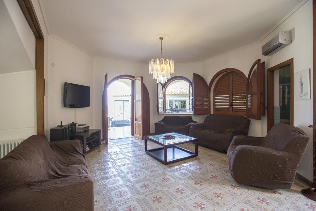 Villa Silvia กาสเตลดัชเชีย ภายนอก รูปภาพ