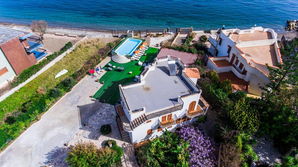Villa Silvia กาสเตลดัชเชีย ภายนอก รูปภาพ