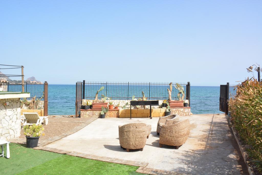 Villa Silvia กาสเตลดัชเชีย ภายนอก รูปภาพ